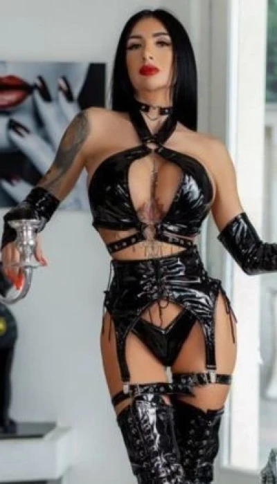 Възбудена и мокра опитай ме😋